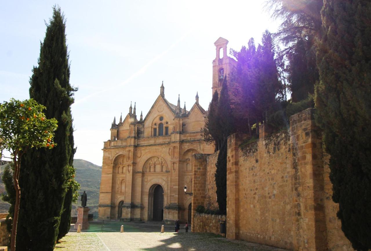 Вилла Casa Puerta De La Alcazaba Антекера Экстерьер фото